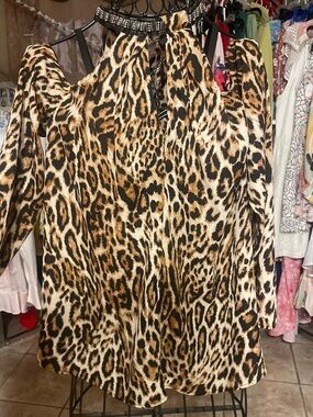 BOLD elements Leopard Print Long Sleeve Blouse - Tan, Black
